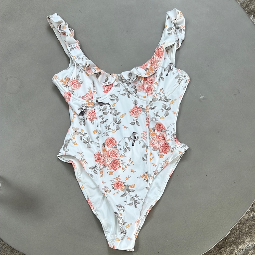 WeWoreWhat Floral Ruffle One Piece Swimsuit small